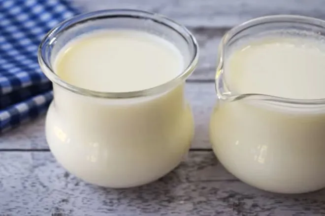 Buttermilk là gì, có lợi cho sức khỏe không và dùng làm gì?