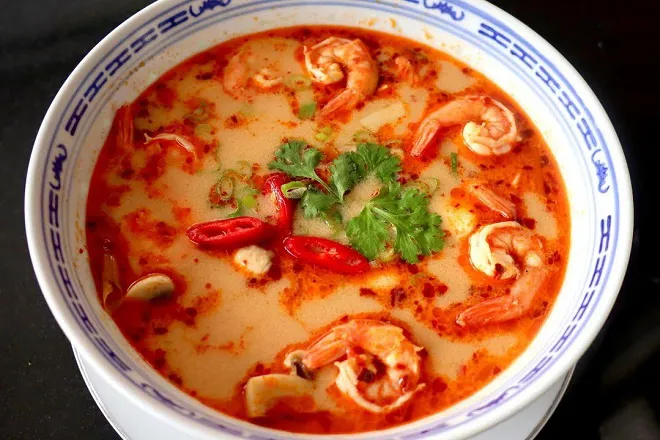 Tomyum – Món ăn hấp dẫn, đặc sắc mang đậm phong cách ẩm thực truyền thống Thái Lan